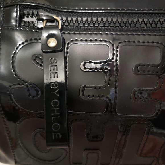 See By Chloe Large Glossy Black Tote & Heart Embossed Wallet - Picture 3 of 8